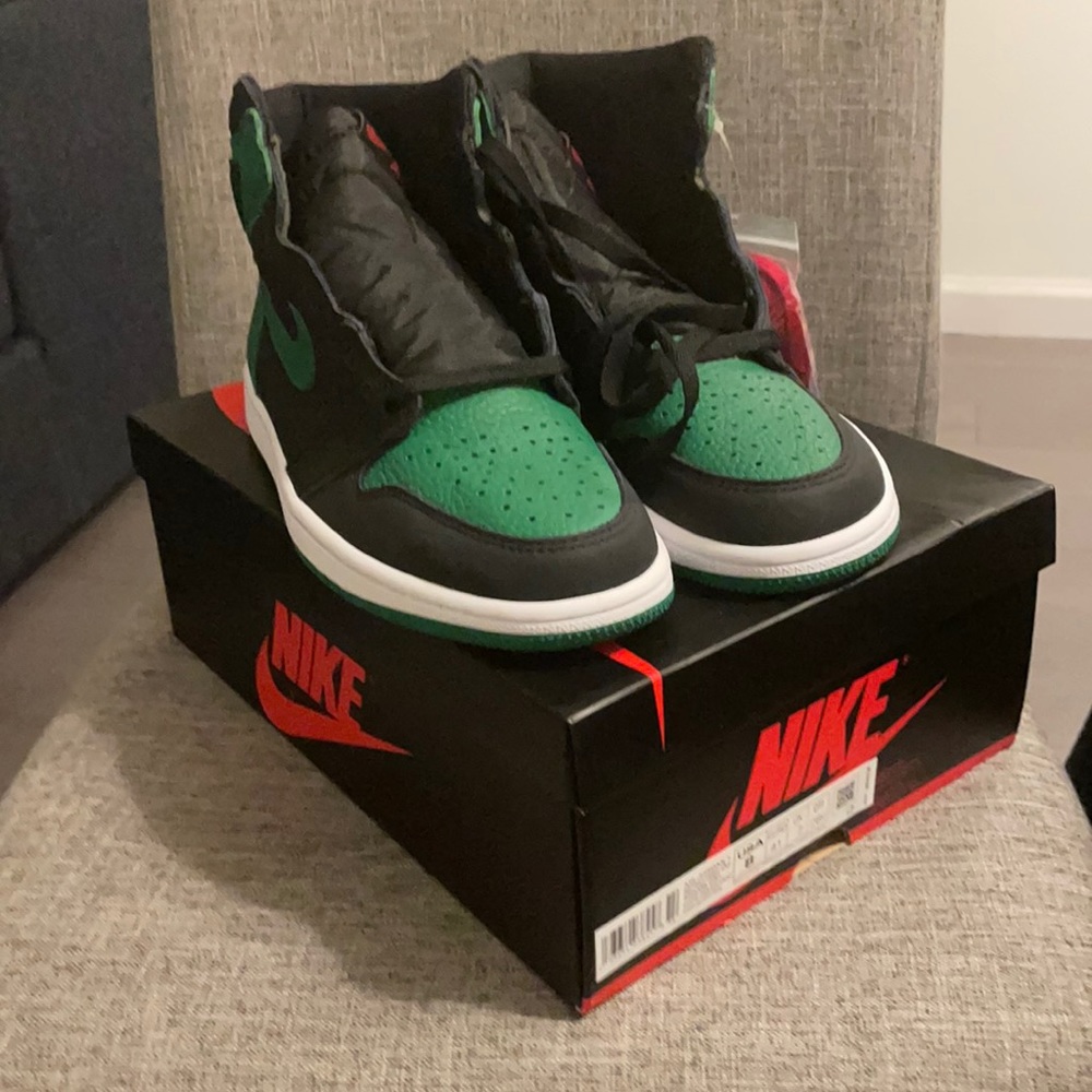 AIR JORDAN 1 “PINE 2.0”